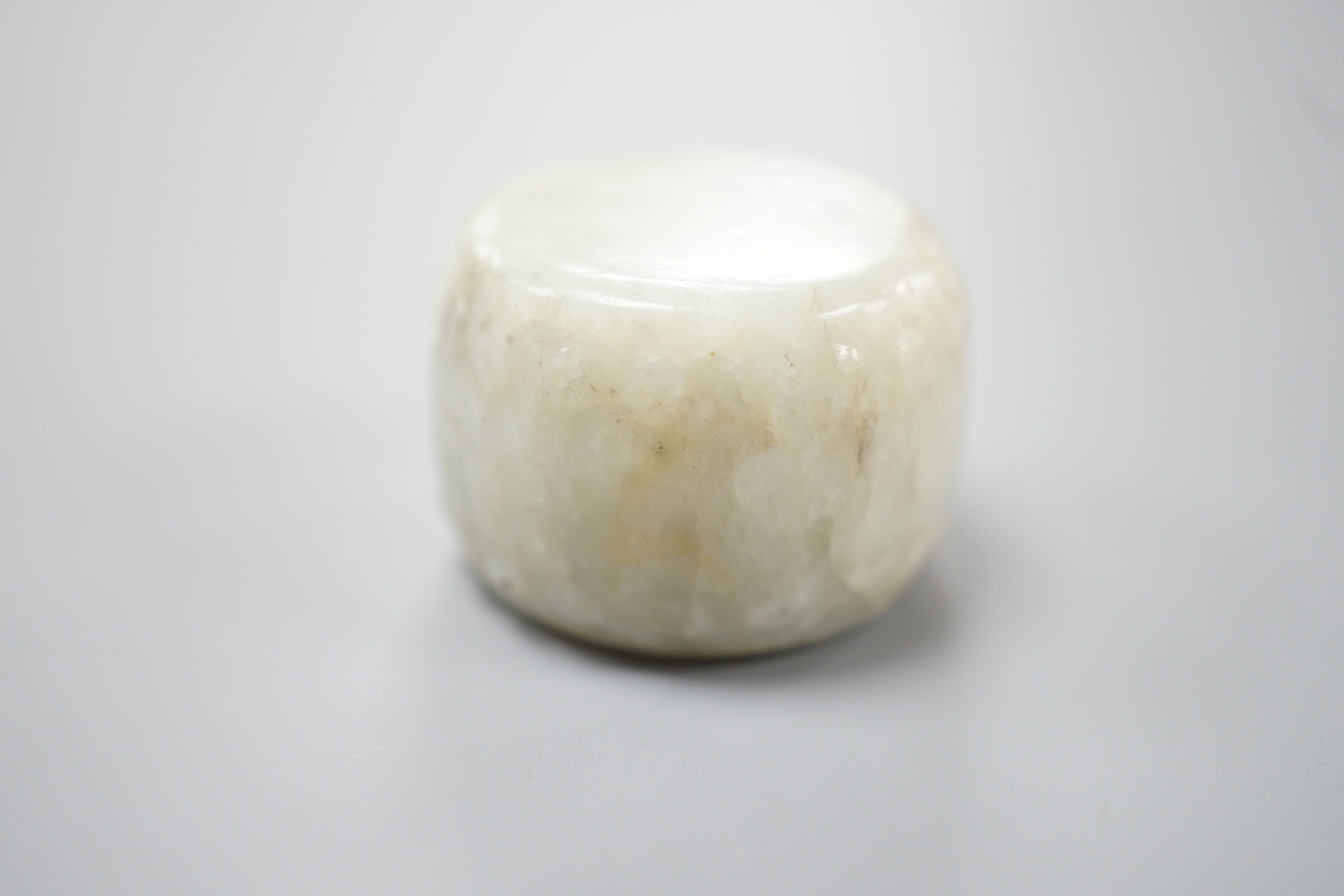 A Chinese jadeite model of a drum, 3 cm diameter